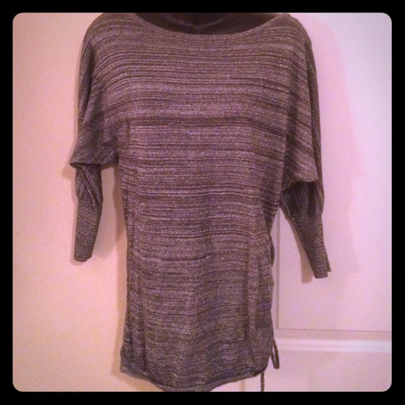 Sweater - Picture 1 of 2
