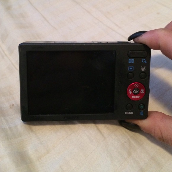Digital camera - Picture 2 of 2
