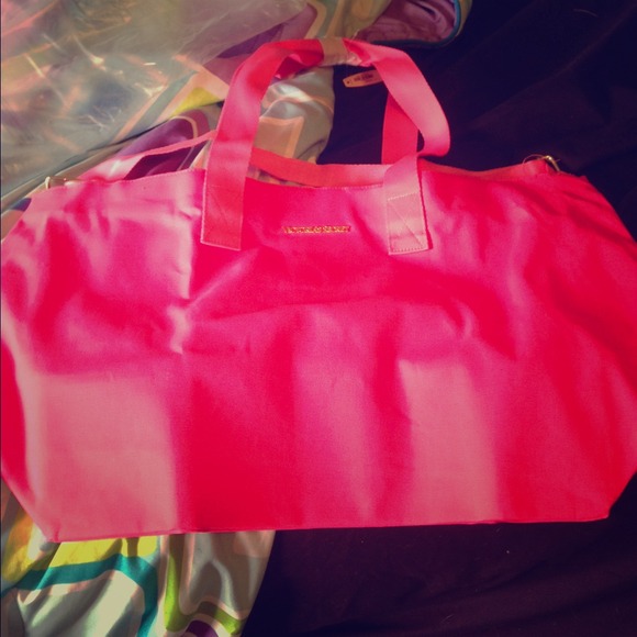 Victoria secret weekend bag