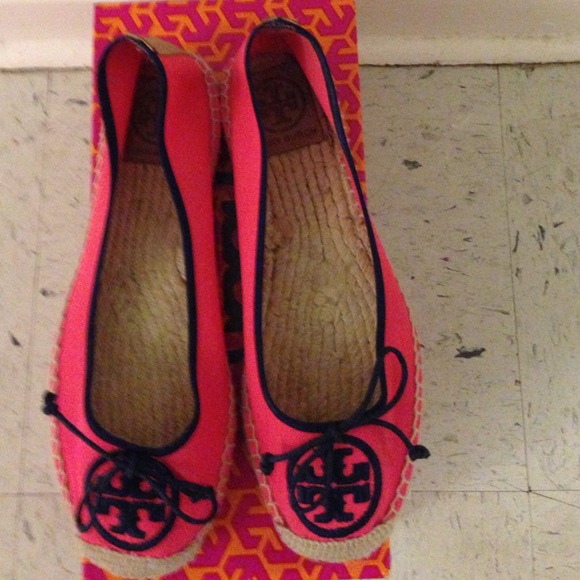 BUNDLE Tory Burch Espadrille & Thora Jellies