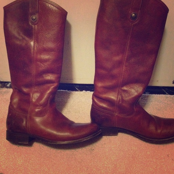 Melissa buttons frye boot