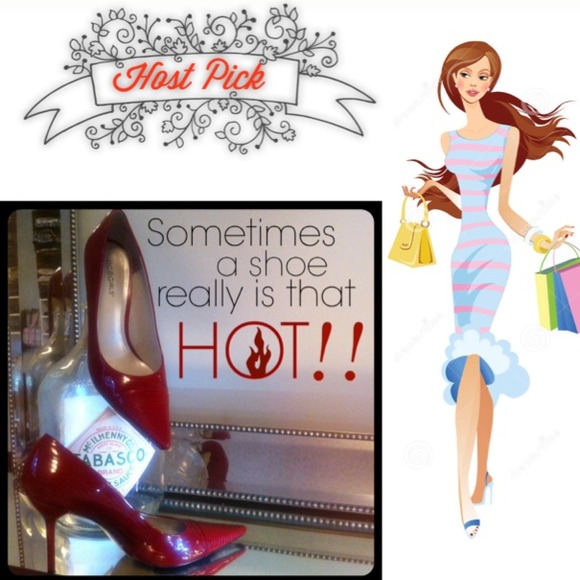 HP💥HOT💥 Red Pinstripe Pumps