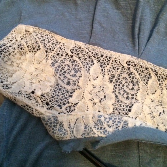 Blouse - Picture 2 of 2