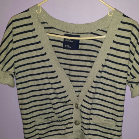 American Eagle Cardigan - Picture 1 of 3