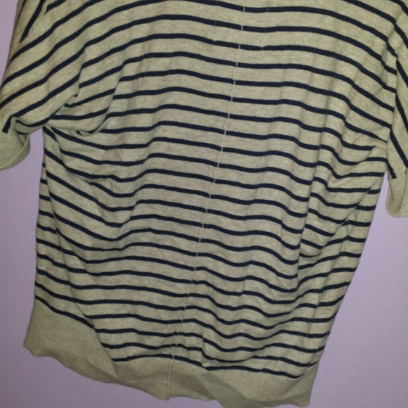 American Eagle Cardigan - Picture 3 of 3