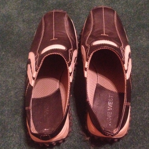 Nine West half running shoe