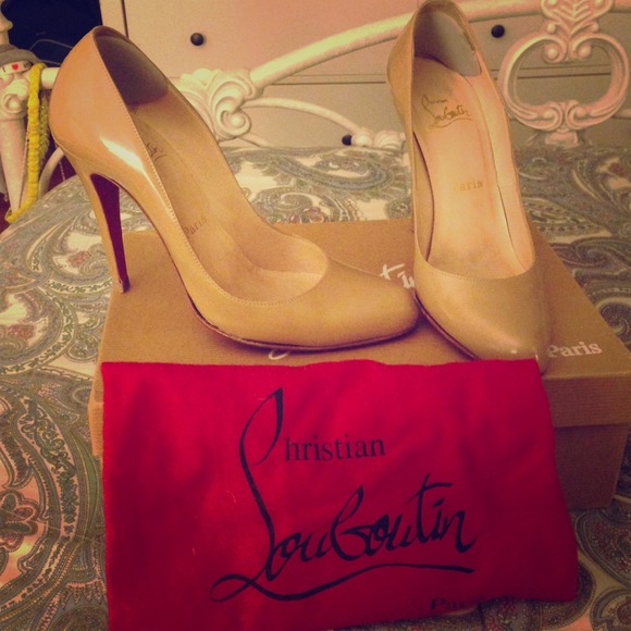🎉🎉 REDUCED🇺🇸🇺🇸Christian Louboutins decolette