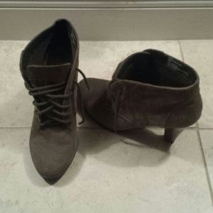 Olive green Suede BOOTIES