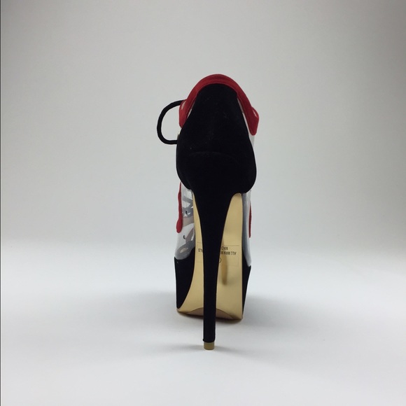 Clara - Picture 5 of 5