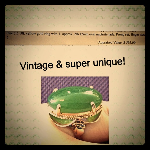 Rare Vtg gold and jade ring make reasonable offer