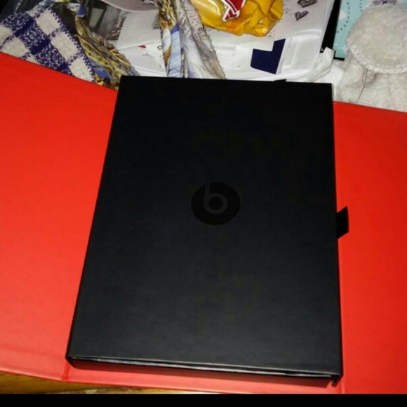 Dr Dee beats real traded with halyed