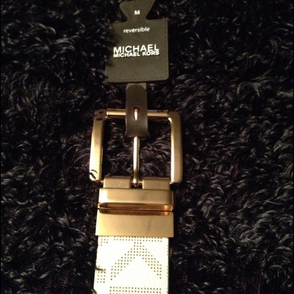 NWOT MICHAEL KORS LOGO BELT !
