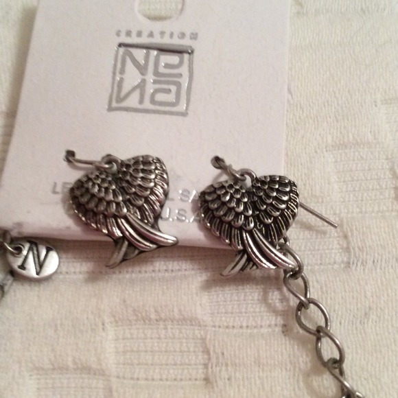 Unique - Picture 2 of 4