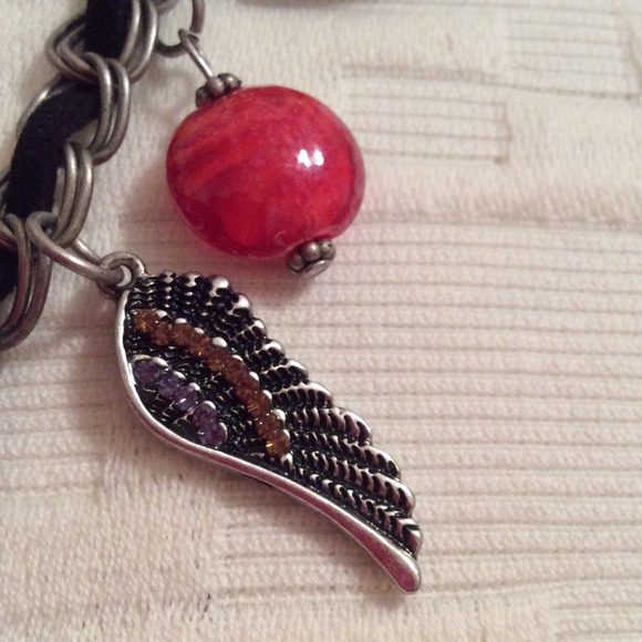 Unique - Picture 3 of 4