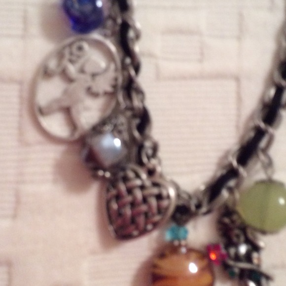 Unique - Picture 4 of 4