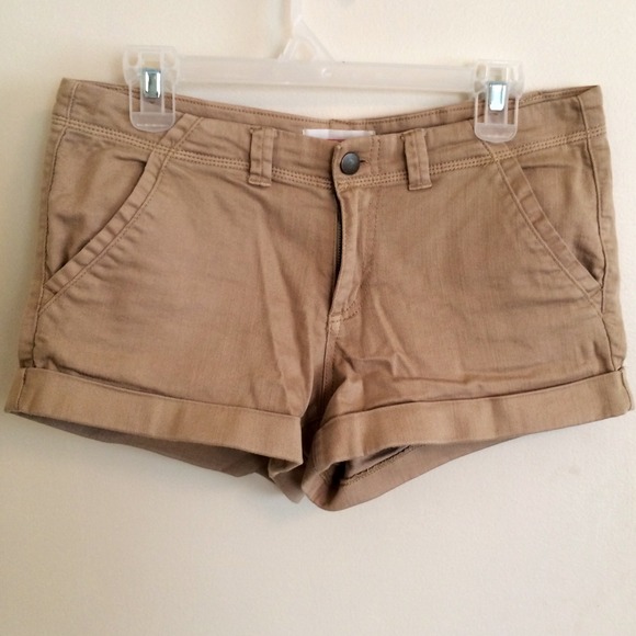 ❌SOLD❌ Forever 21 Khaki Cuffed Shorts