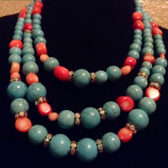 Turquoise & Saman peach color Necklace Set NWOT - Picture 3 of 3
