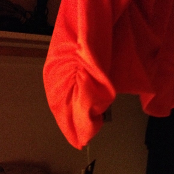 One button sweater thing - Picture 4 of 4