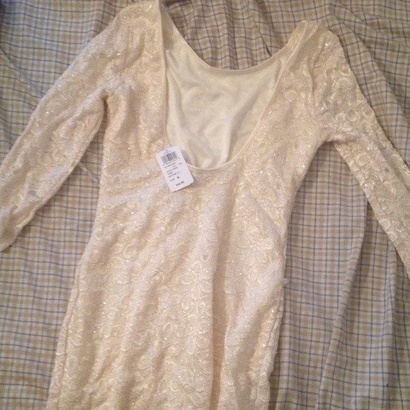 Dress - Picture 2 of 3