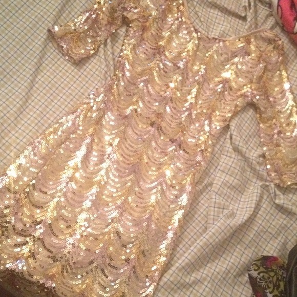 Dress - Picture 3 of 3
