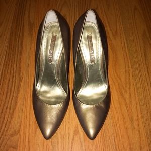 Nine West bronze and gold platform pumps