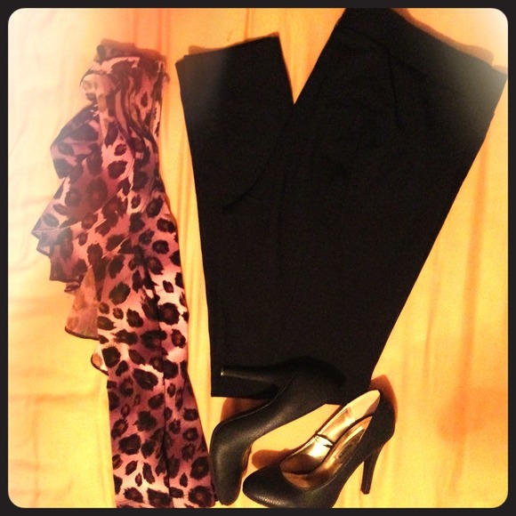 Black Kenneth Cole Leggings