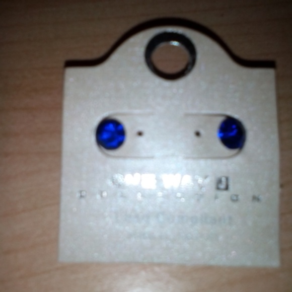 SALE! brand new earrings!