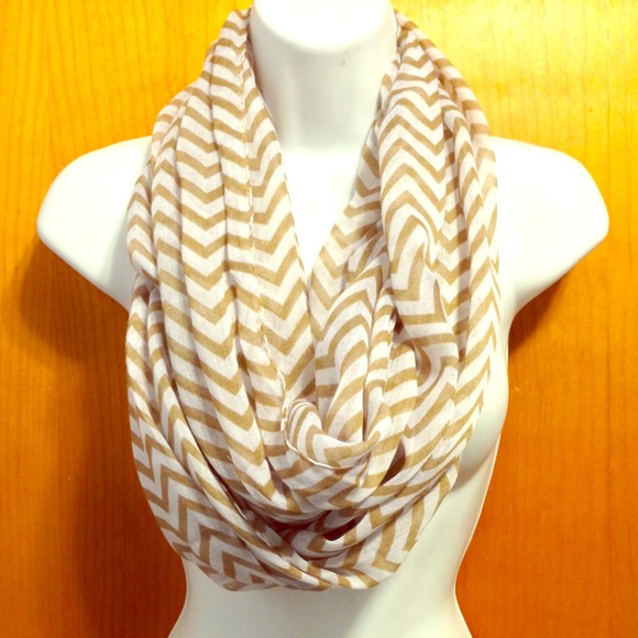 Accessories - Nude color Chevron patterned scarf