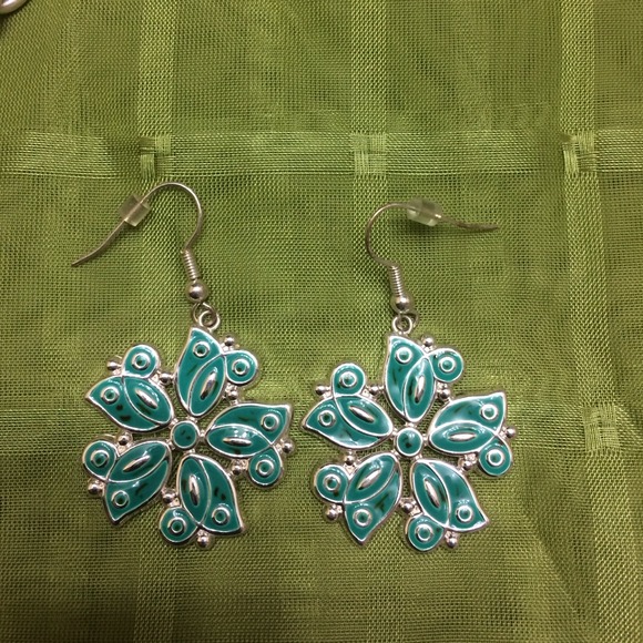 Turquoise set - Picture 3 of 3