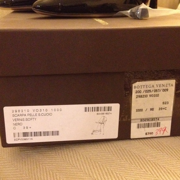 Authentic Bottega Veneta black patent Scarpa heels - Picture 4 of 4