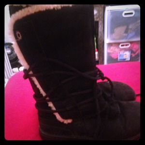Authentic black tie up UGGS