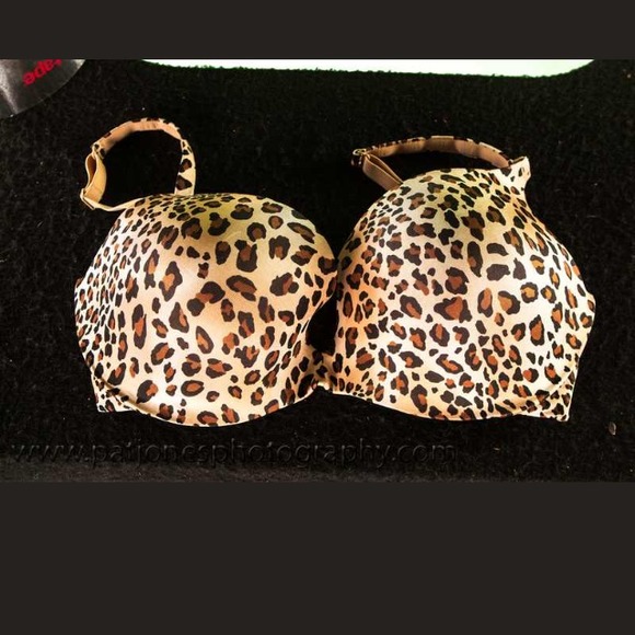 Lane Bryant Cacique Cheetah Print Plunge Bra 40DDD