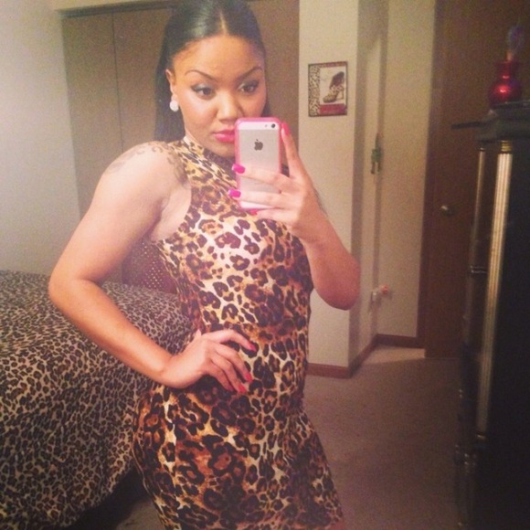 Cheetah dress with classy neck stretchy