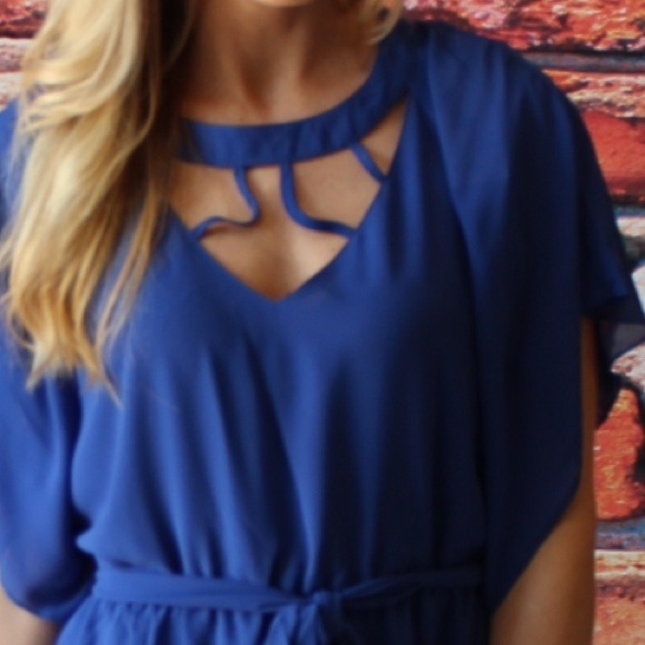 🚫bundled🚫Pretty blue open back dress - Picture 2 of 2