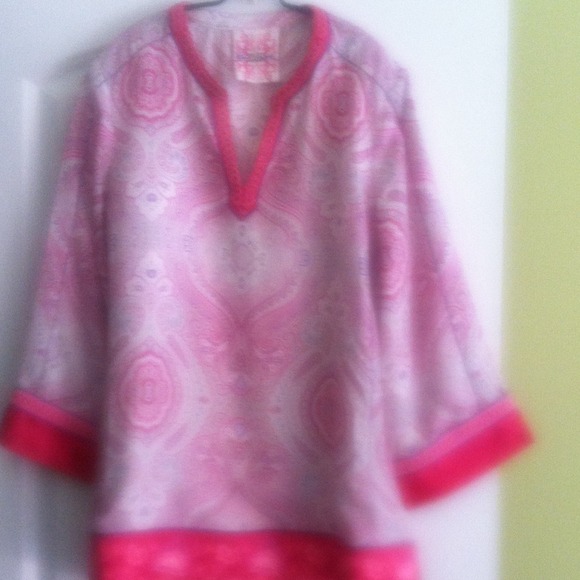 Robert Graham silk tunic