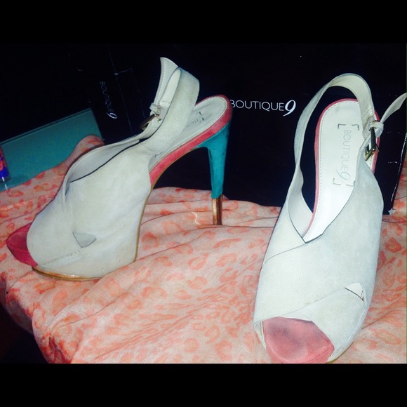 Boutique 9 size 8 peep toe sling back shoe