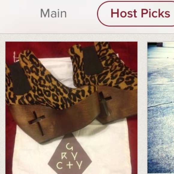 ✨2x HOSTPICK✨Grey City Rebel Heel 🚫ON HOLD🚫 - Picture 4 of 4