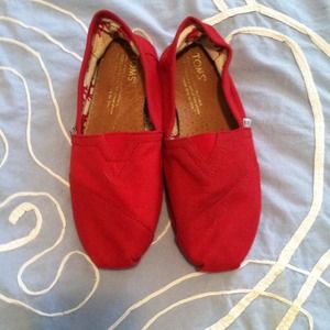 Red toms