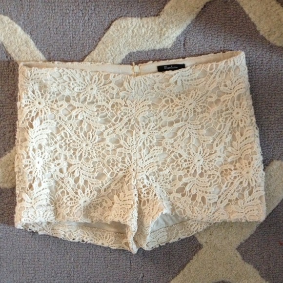 Super cute lace shorts