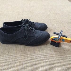 MIA "Oscar" in Gray Flannel