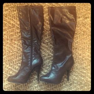 Steve Madden Brown Boots