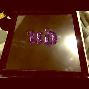 Urban decay limited edition eyeshadow palette