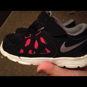 Nike toddler shoes