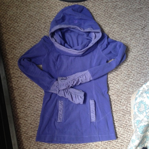 LULULEMON HOODIE