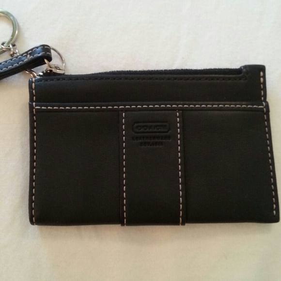 REDUCED! ✨🌟👀Authentic coach card or coin pouch.
