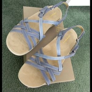 New without Tags Easy Spirit sandals