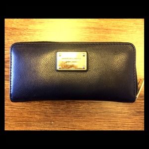 Michael Kors Jet Set Wallet