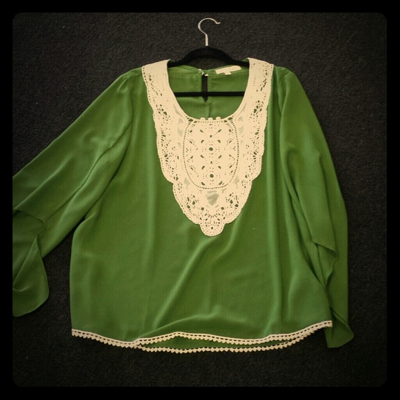 Crochet green top NWOT boutique item