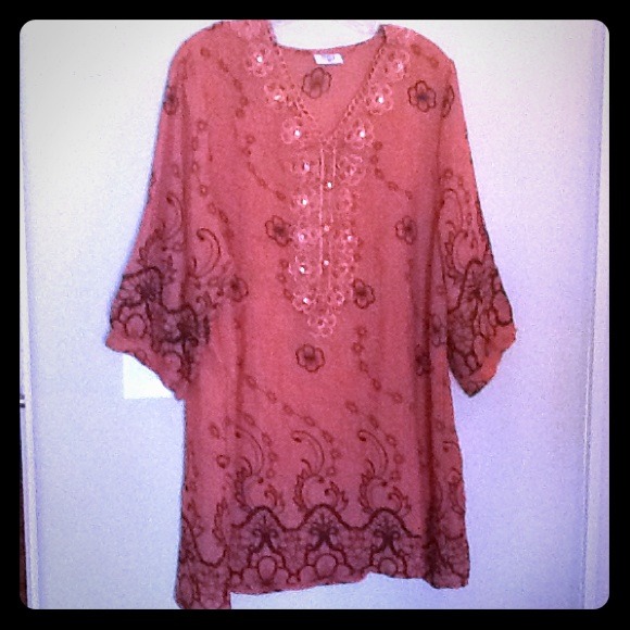 Sold in bundle💝Beautiful bead and embroidered t - Picture 1 of 4