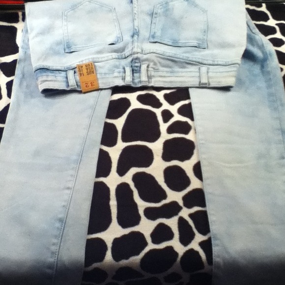 Chalk wash Skinny Jeans Sz 32 (2 available)!l!(X) - Picture 3 of 3